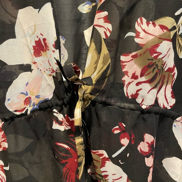 NWOT Walter Baker Tulum CAFTAN Black with Florals One Size fits most - Picture 7 of 8